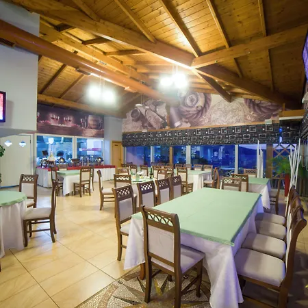 Hotel Aliko Radhimë